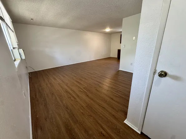 525 E 13th St APT D, Loveland, CO 80537