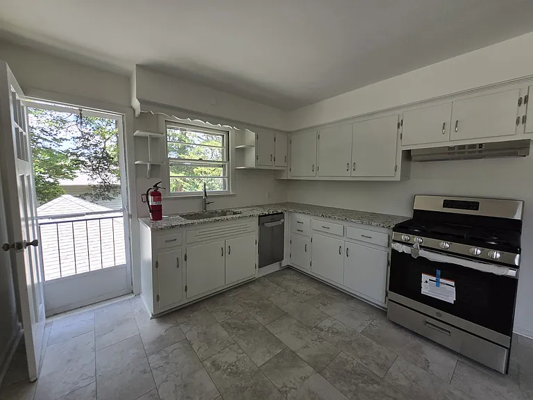 384 Delawanna Ave #2 — Photo 9