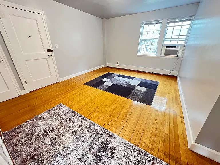 17 Hammond Pond Pkwy — Photo 8