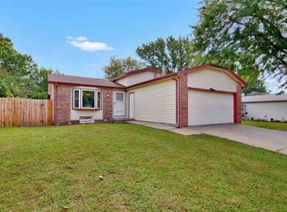 5516 S Topeka Cir, Wichita, KS 67216