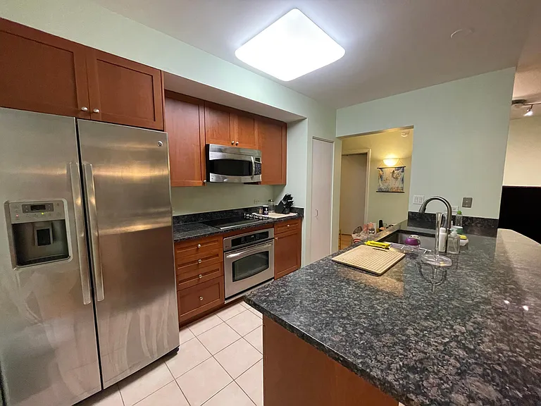 807 Davis St #907 — Photo 5
