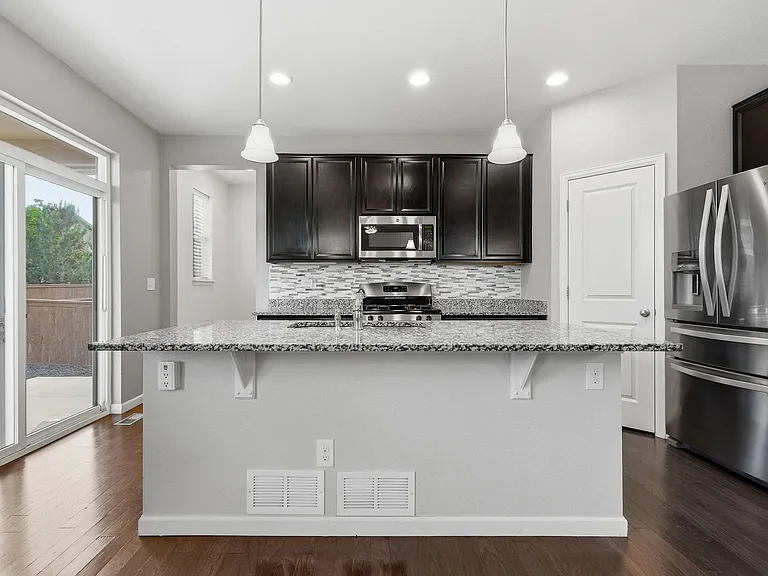 614 W 170th Pl — Photo 12