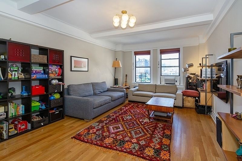 1st image of 27 W 96th St APT 14C