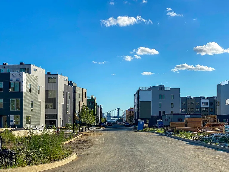 2030 Northbank Pl — Photo 3