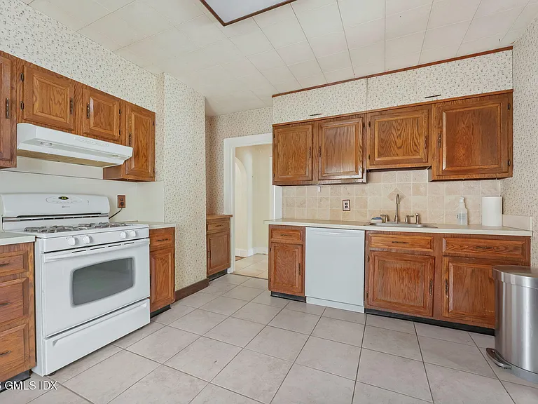 23 Thornhill Rd #1 — Photo 9