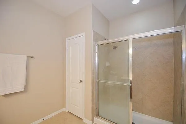 623 W Newport Bnd — Photo 13