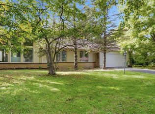 9015 N Iroquois ROAD, Bayside, WI 53217