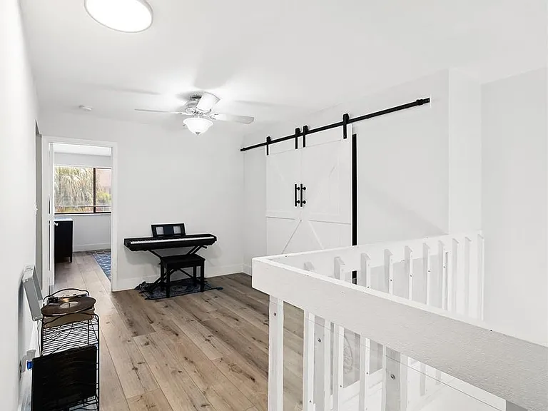324 City View Dr — Photo 15