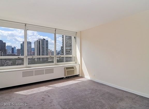 4th image of 88 W Schiller St APT 1402E