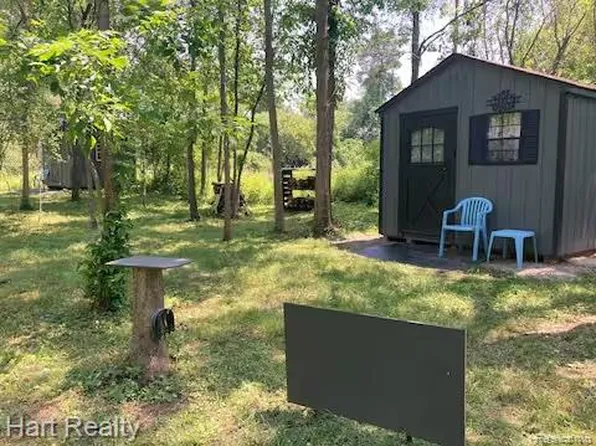 4250 Midway Dr, Silverwood, MI 48760