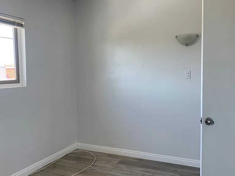 2200 Myrtle Ave — Photo 12