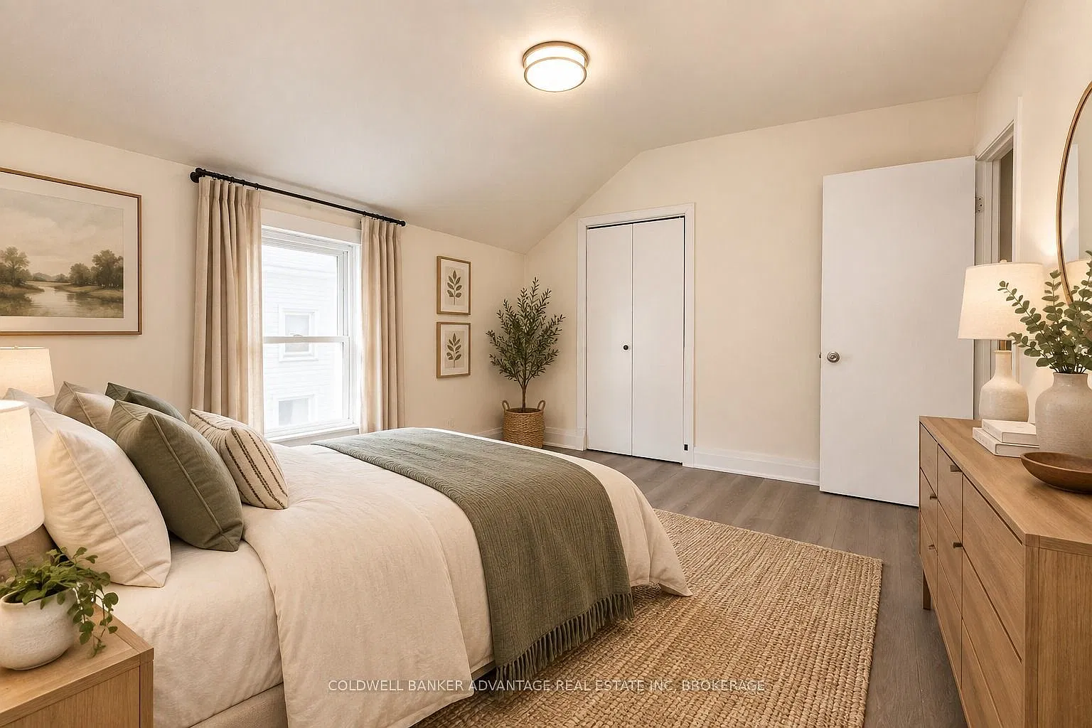 2 bed, $1,900 — Photo 2