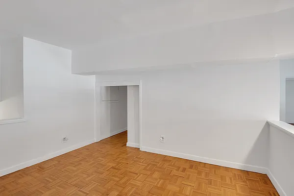 Rented by Compass | media 10