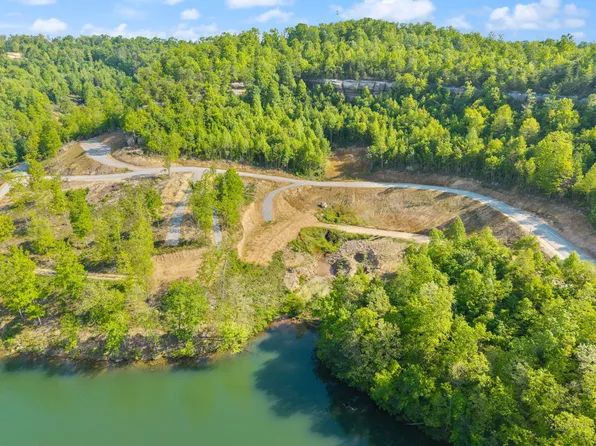3 Sleepy Hollow Rd, East Bernstadt, KY 40729