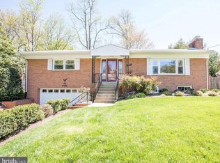 3827 Military Rd, Arlington, VA 22207