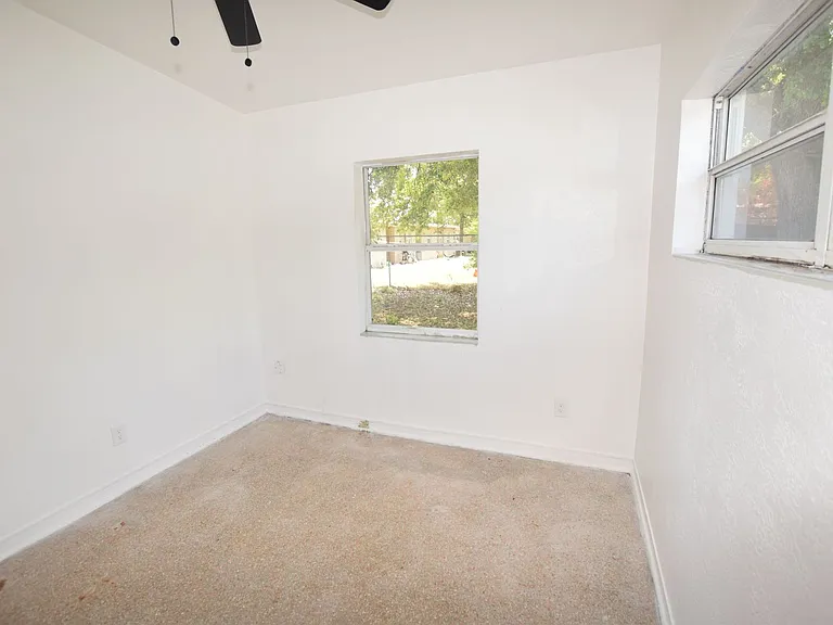 104 W Lancaster Rd — Photo 18
