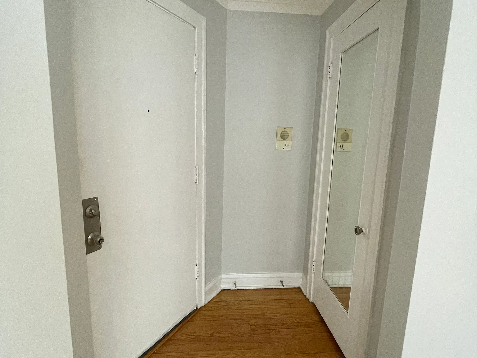 2 bed, $1,900 — Photo 3