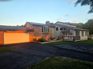 2856 Grandview Rd, Beaver, WV 25813