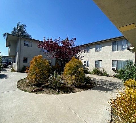 4th image of 2042 S Holt Ave #2042H-3