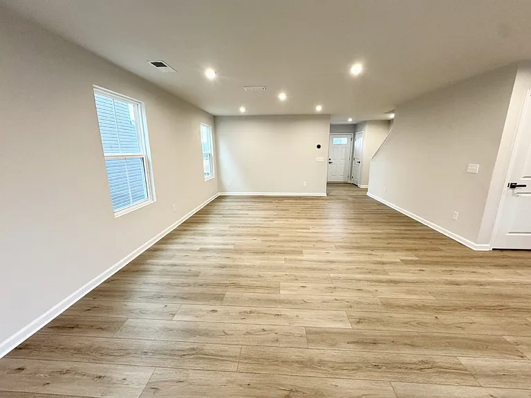 637 Coopers Mill Dr — Photo 7
