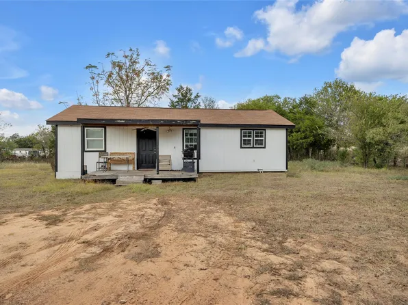 759 Green Valley Dr, Bastrop, TX 78602