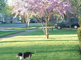 335 W Helen Rd, Palatine, IL 60067