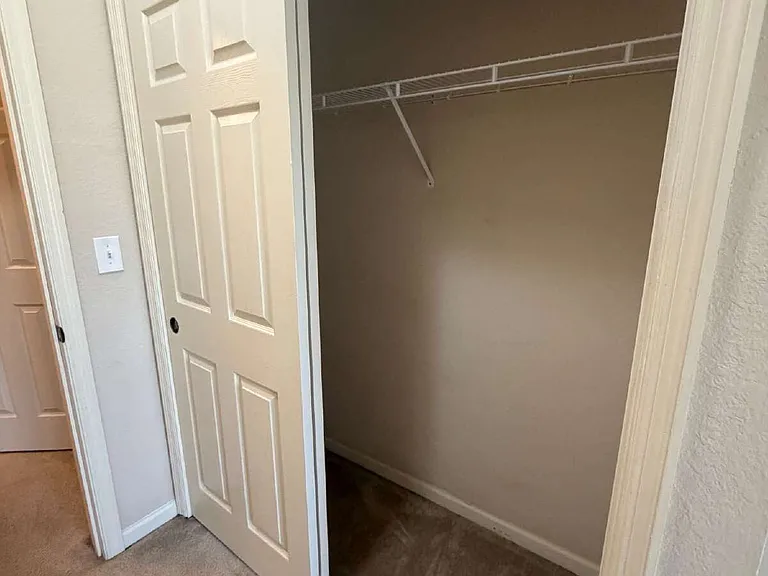806 Baldwin Rowe Cir #1 — Photo 38
