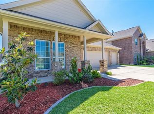 223 Harbor Bend Ln, Dickinson, TX 77539