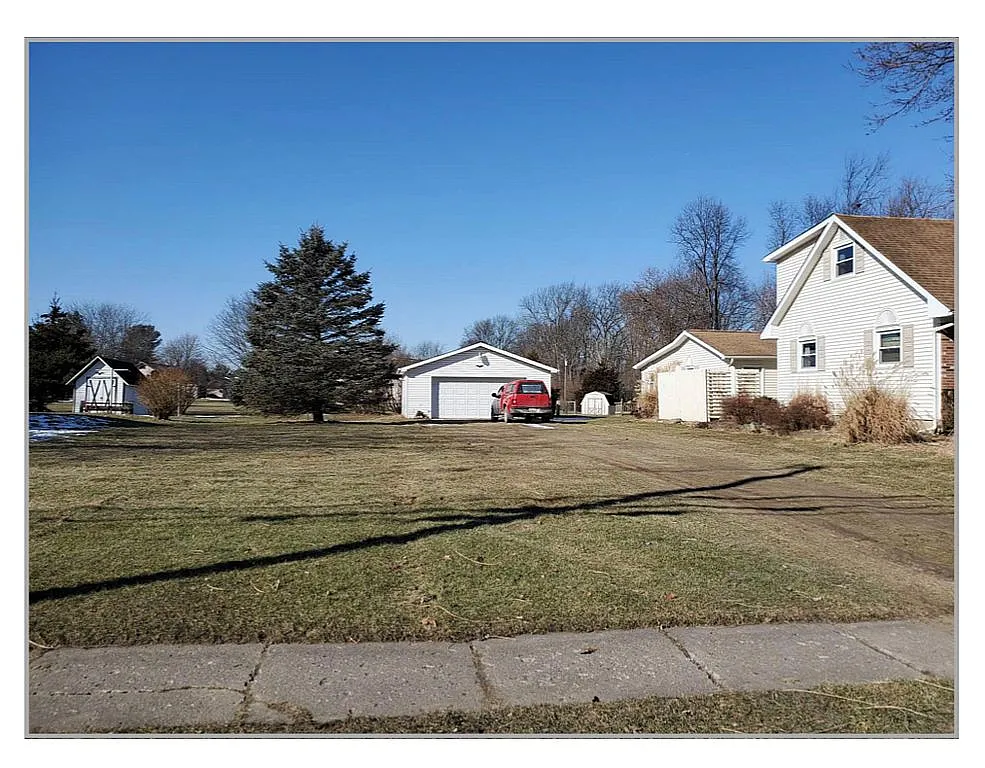 503 S Occidental Rd photo 1