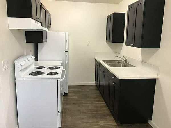 1st image of 227 Cypress Dr APT B