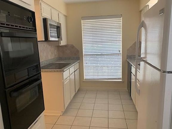 3rd image of 3218 Cherry Springs Dr