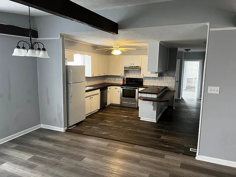 505 Country Club Rd — Photo 4