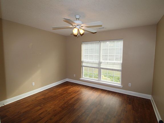5th image of 1479 Crossway Cottages Ln #B