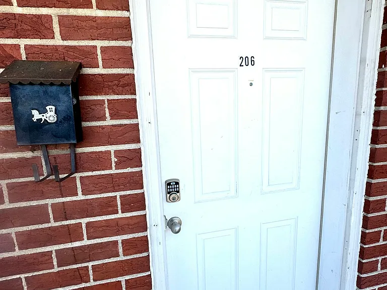 5225 Southwest Ave #206 — Photo 25