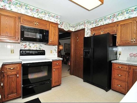 2nd image of 3212 W Chateau Ct