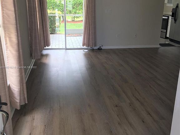 3rd image of 510 SE 21st Ln #0