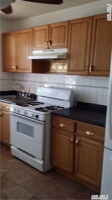 1st image of 18620 Murdock Ave
