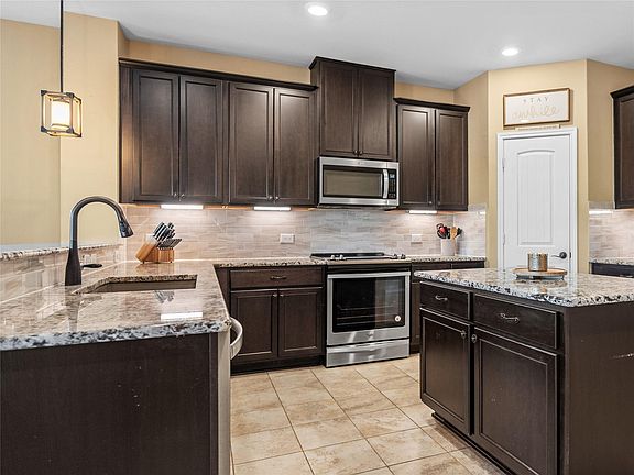 4th image of 104 Rocroi Dr