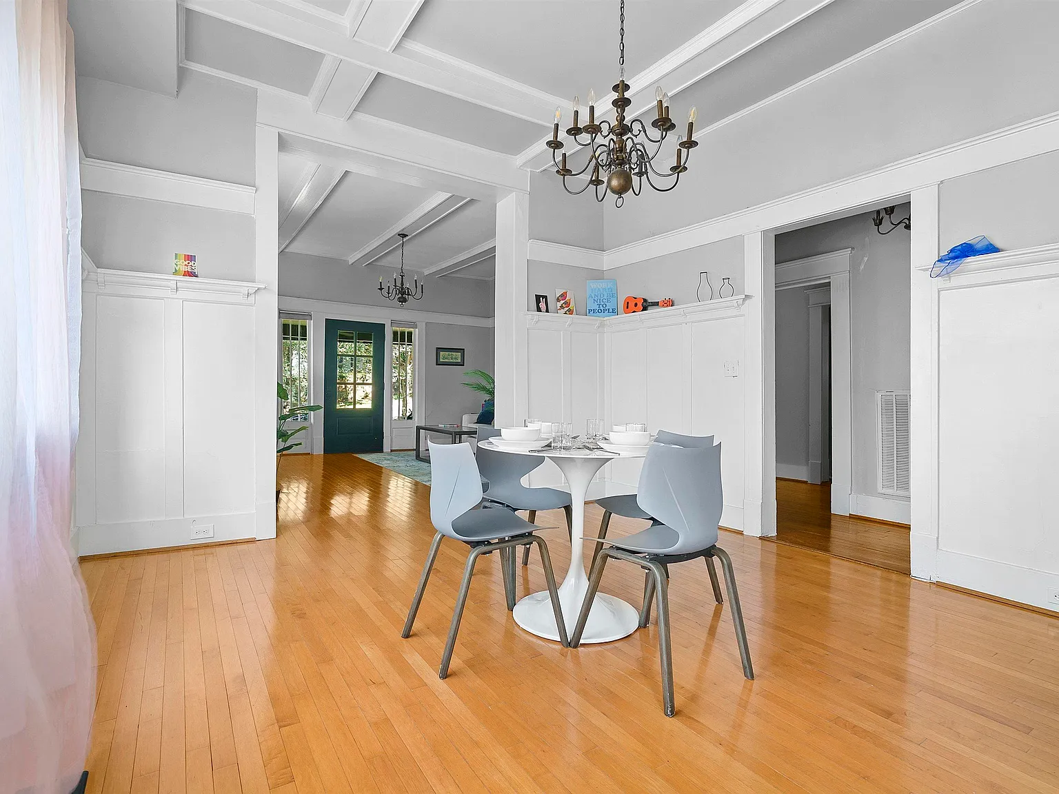 3 bed, 2.0 bath, $2,450 — Photo 4