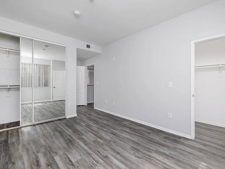 7044 Lanewood Ave — Photo 79