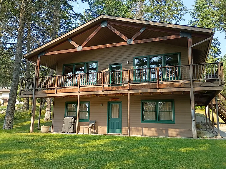 268 Lakeview Dr — Photo 1