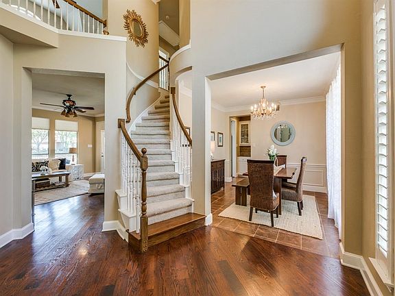 3rd image of 900 Basilwood Dr