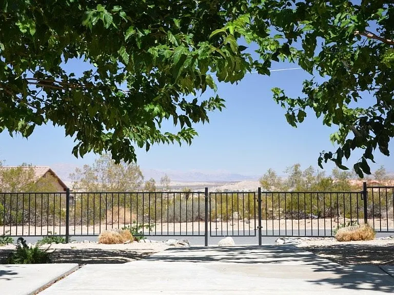6638 Bermuda Ave — Photo 3