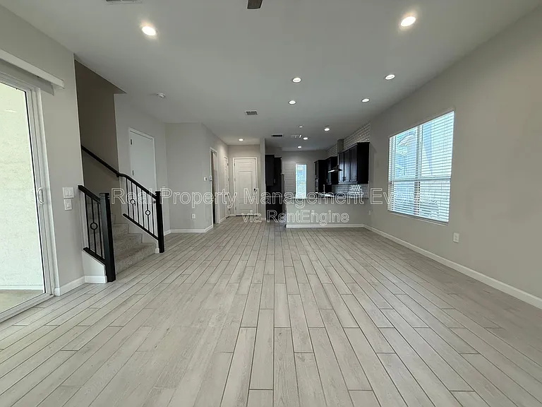 5118 E Anderson Dr — Photo 6