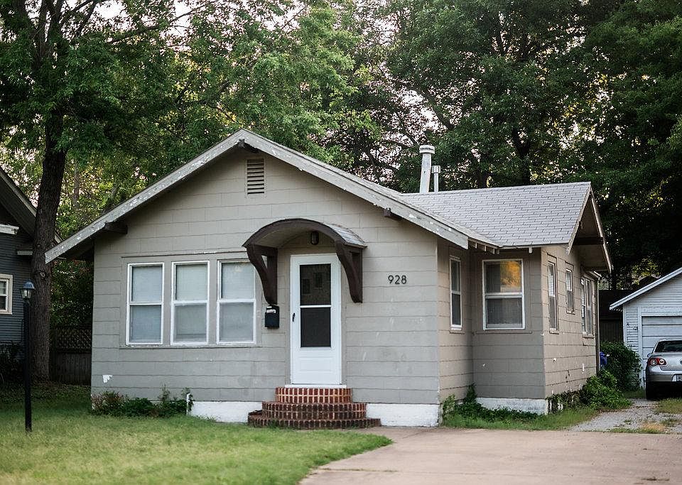 1st image of 928 S Lahoma Ave