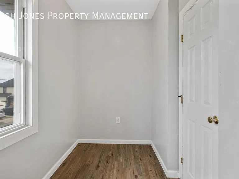 529 Winslow Ave #UPPER — Photo 5