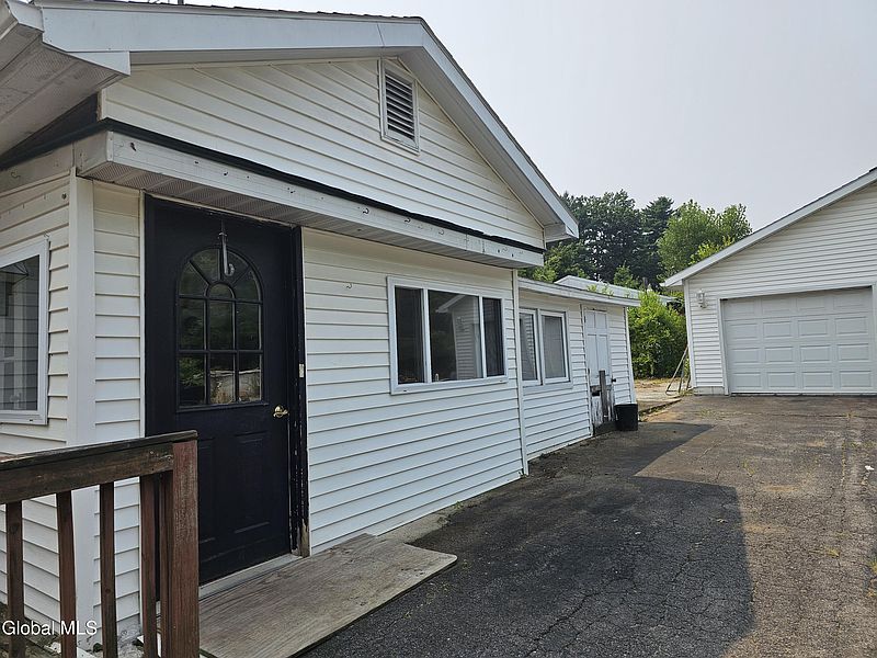 5th image of 19 Feld Avenue