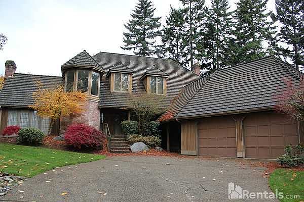 1st image of 14311 NE 10th Pl