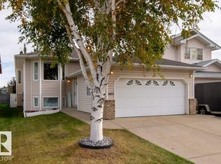 1105 Joyce Rd NW, Edmonton, AB T6L 6Y2