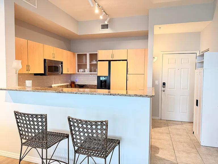 804 E Windward Way #Penthouse 15 — Photo 21